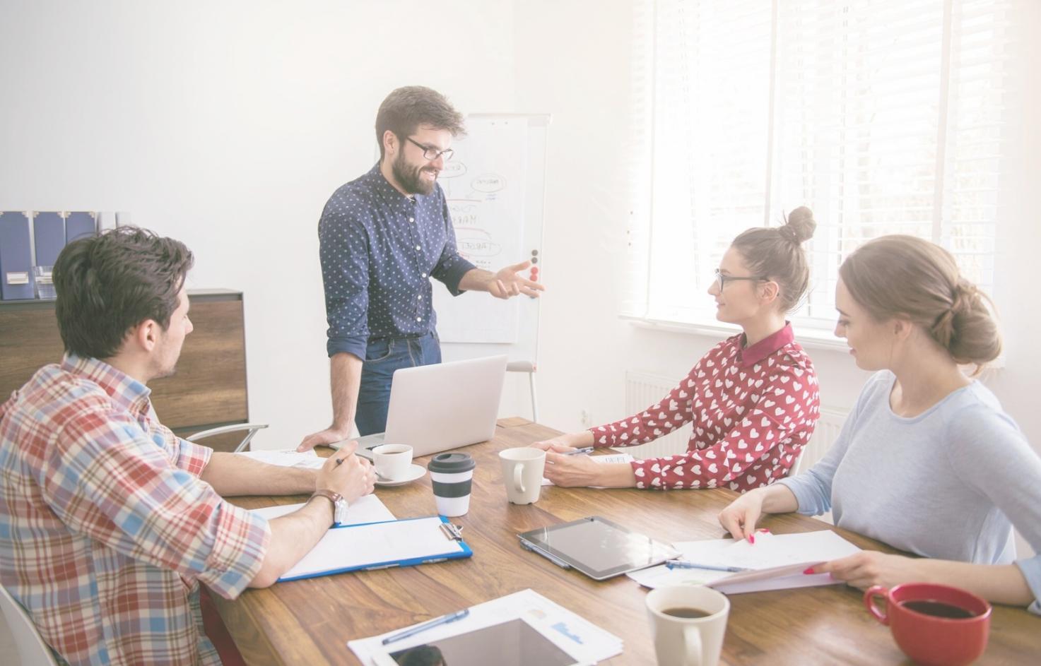 Dashboard financiero con métricas de capital de trabajo